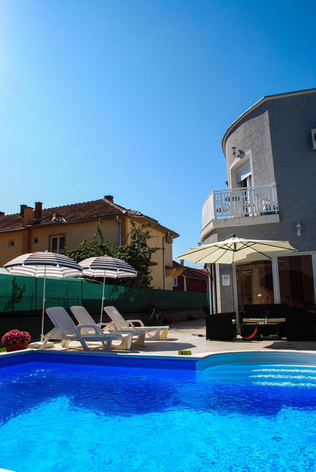 Vila Delux Negotin Bagian luar foto