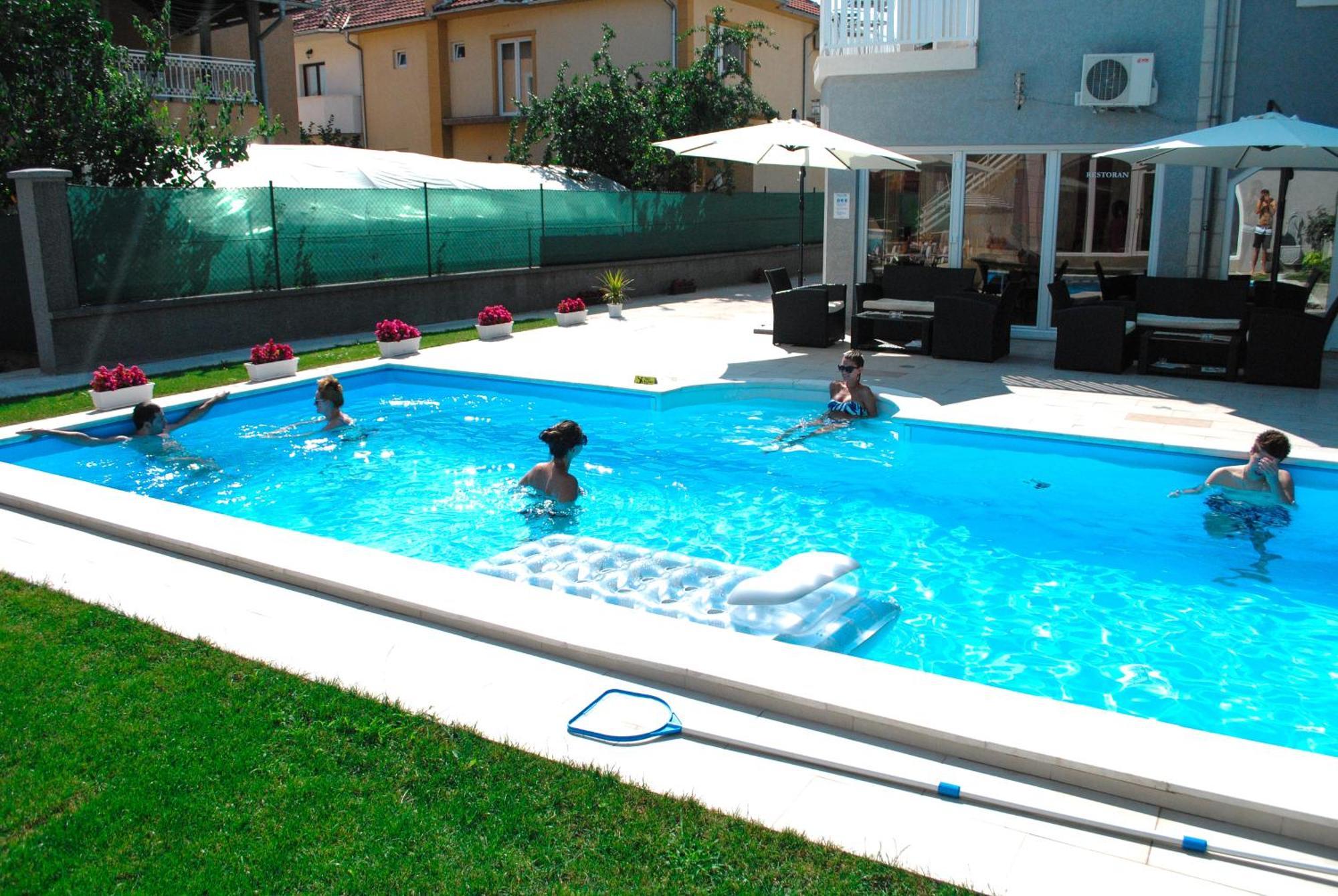 Vila Delux Negotin Bagian luar foto
