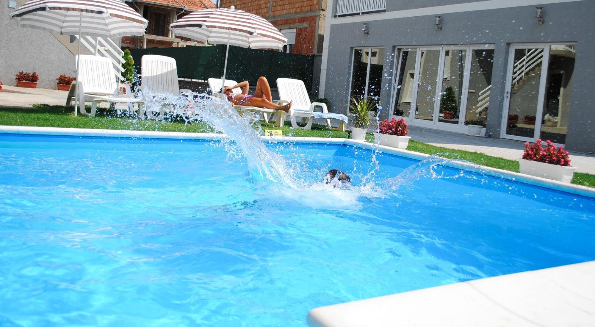 Vila Delux Negotin Bagian luar foto